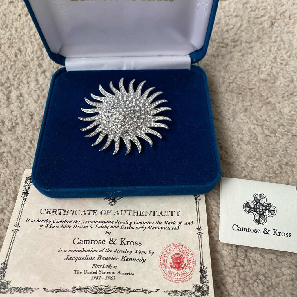 Camrose Kross Silver Brooch 52$